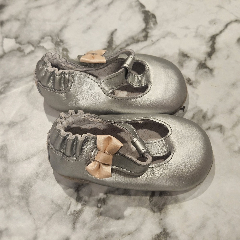 Robeez Baby Girl Crib Shoes 3-6 Months Silver Pink Bow Easter Church Dress
